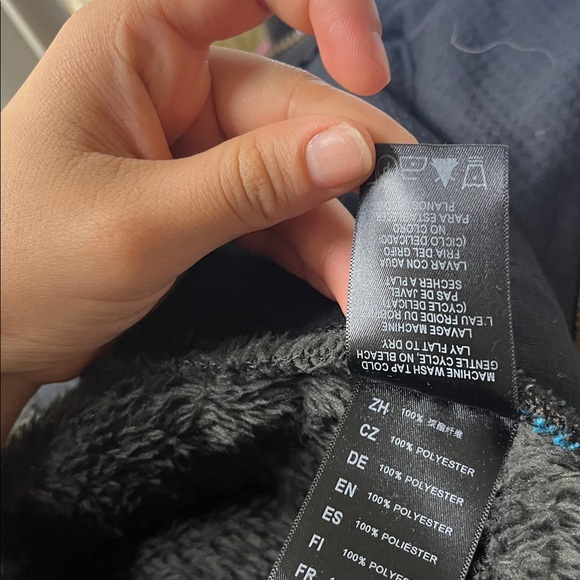 KUHL “Flight Vest” Stowaway Hood Zipper Fuzzy Grey Vest Medium - Picture 11 of 12